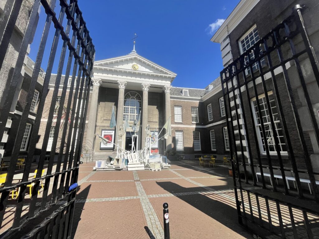 Stedelijk Museum in Schiedam (met interessante panorama van Schiedam in de kelder)